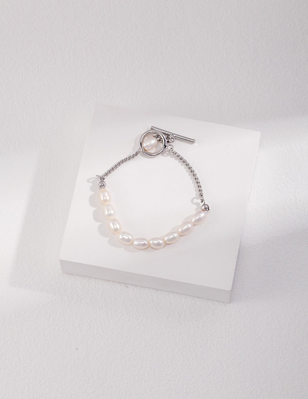 Minimal Freshwater Pearl Bracelet