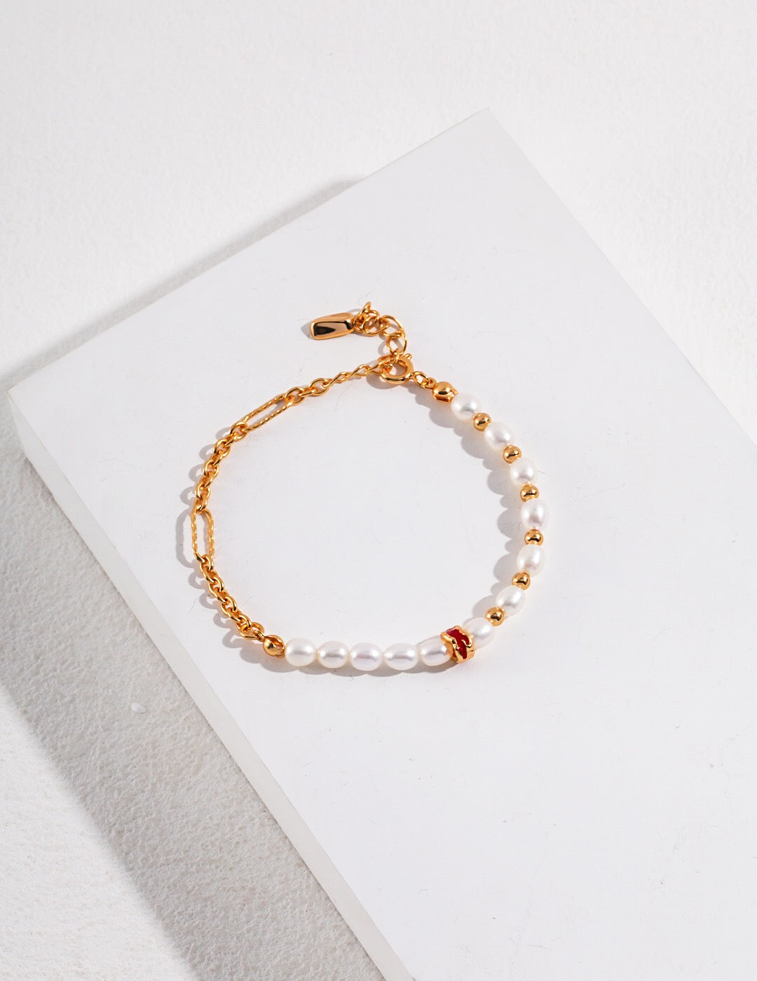 Red Circle Glaze Pearl Bracelet