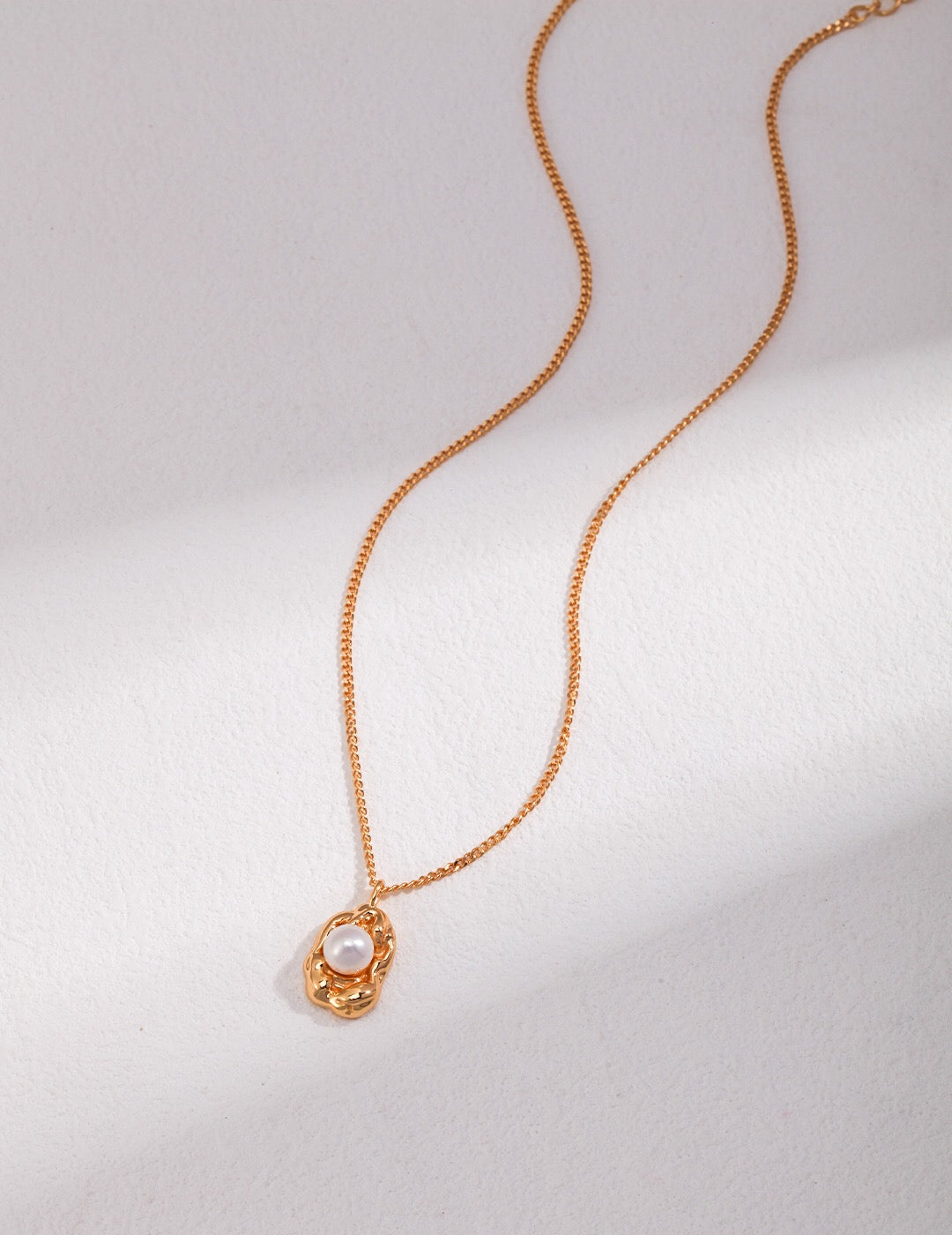 Dainty Freshwater Pearl Pendant Necklace