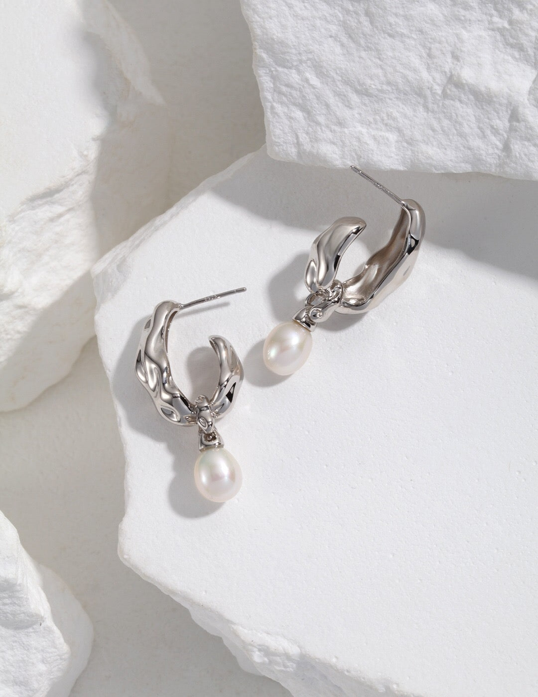 Minimalist Pearl Hoop Earrings