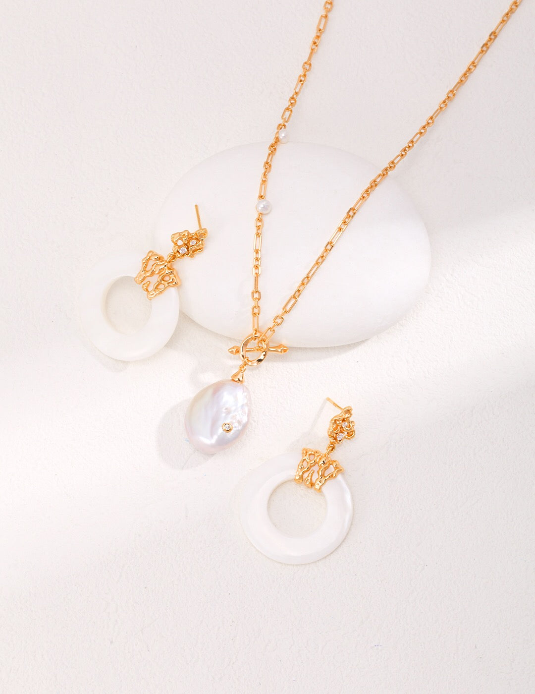 Hollow Round Shell Drop Earrings