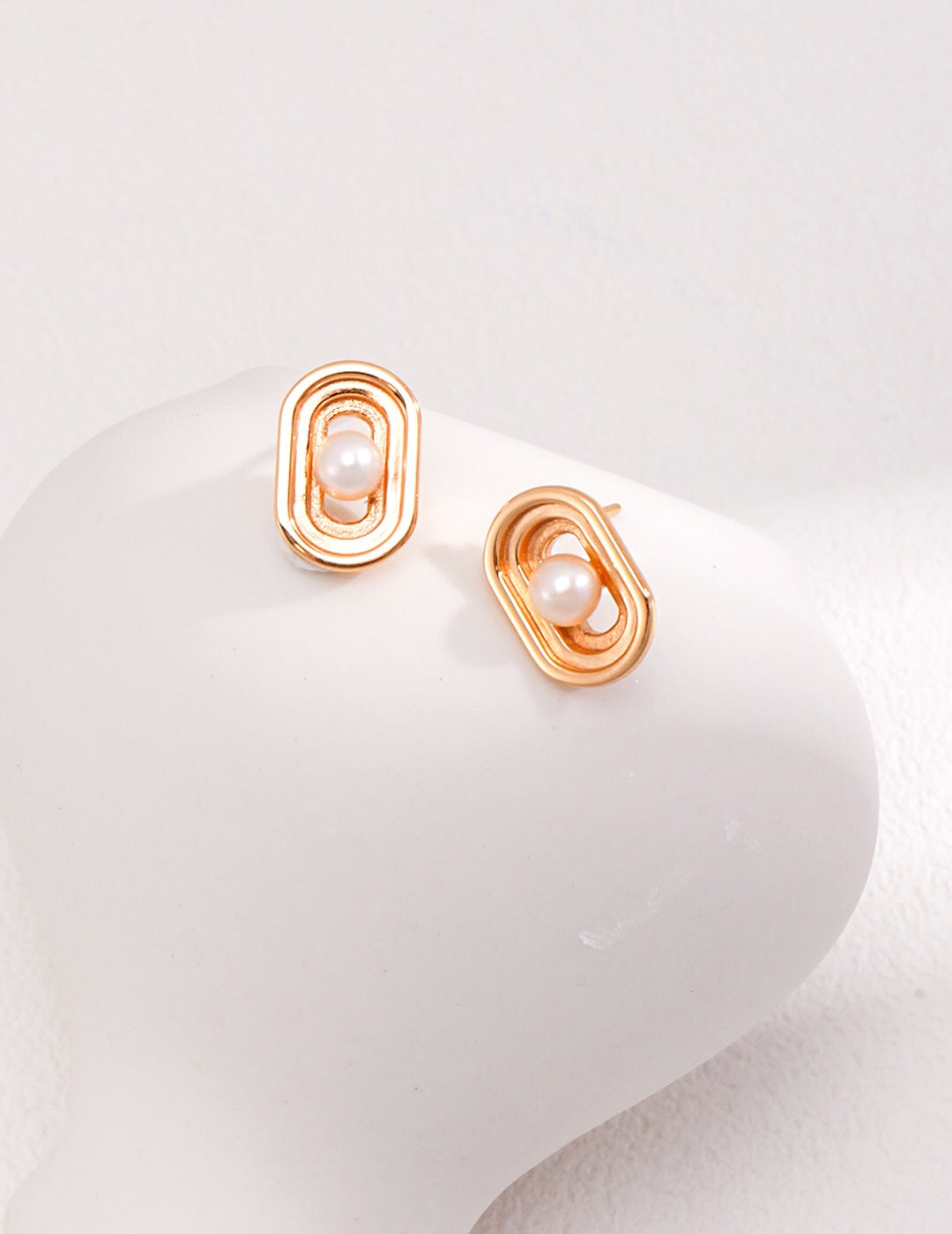 Oval Hollow Pearl Stud Earrings