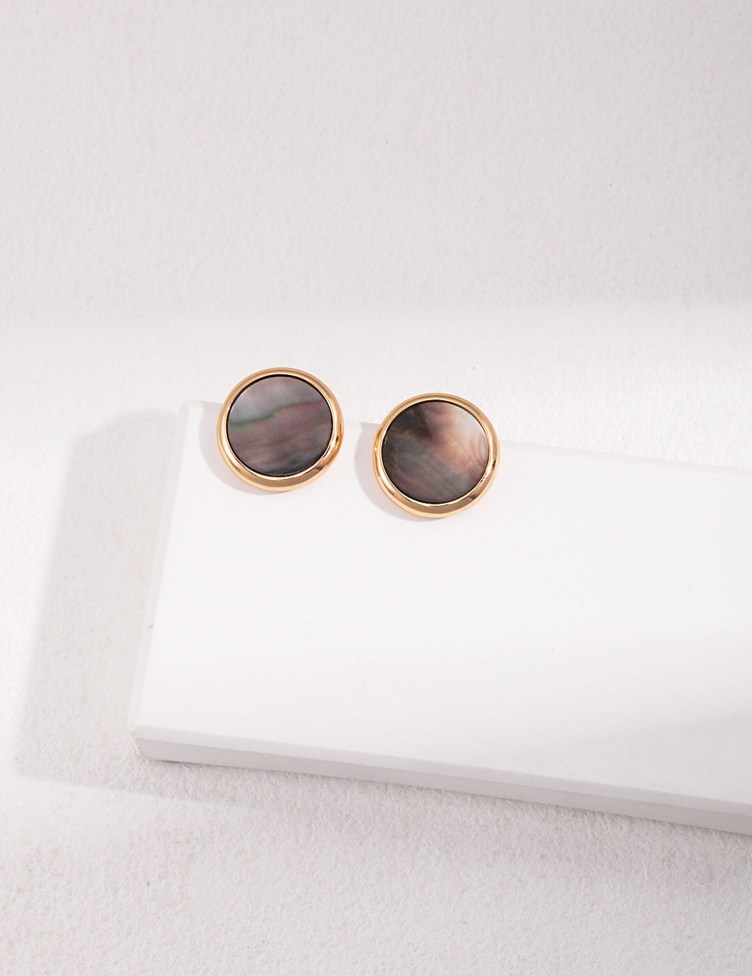 Black Shell Statement Stud