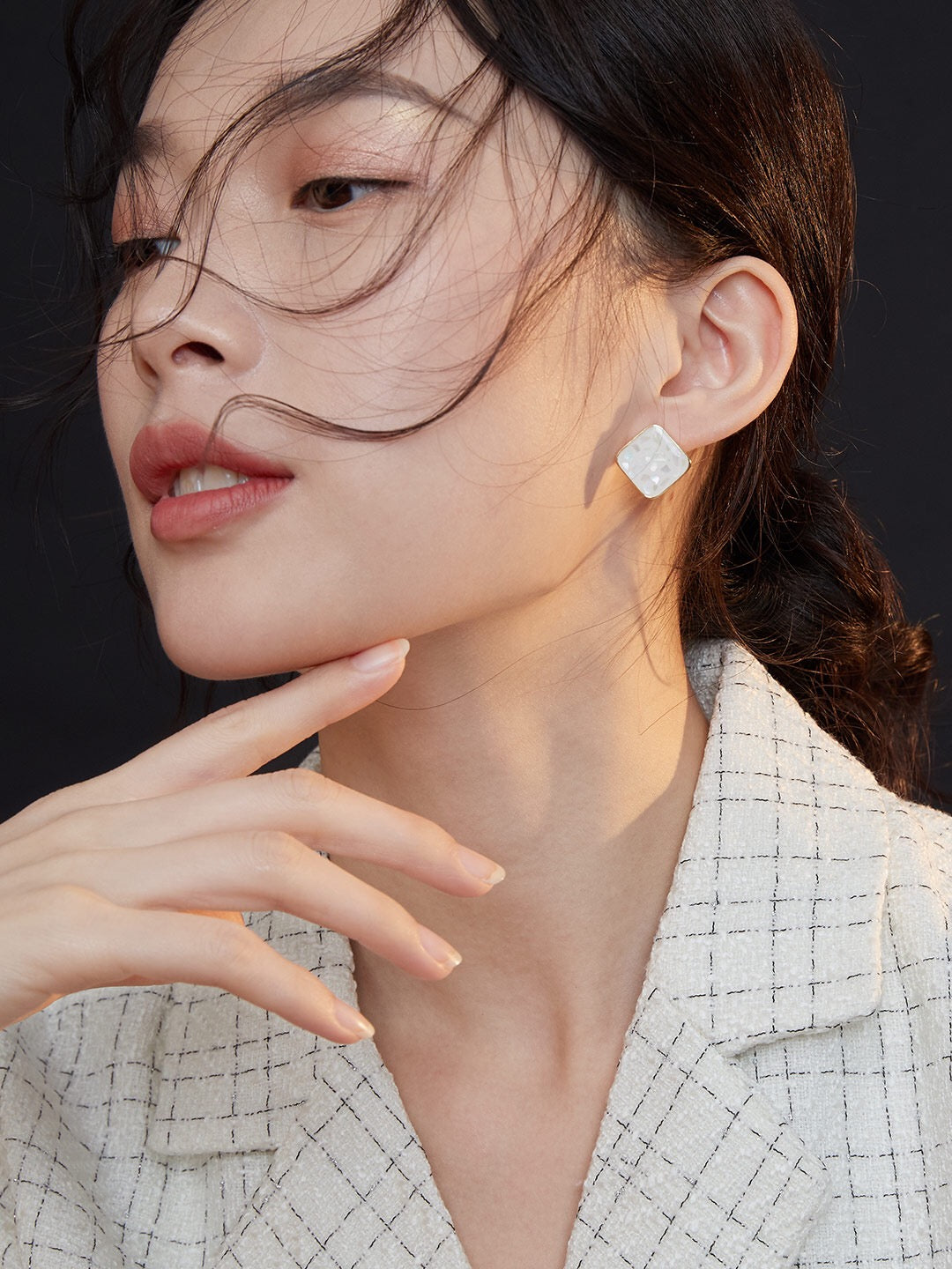 Natural Pink Blue Light Shell Stud Earrings