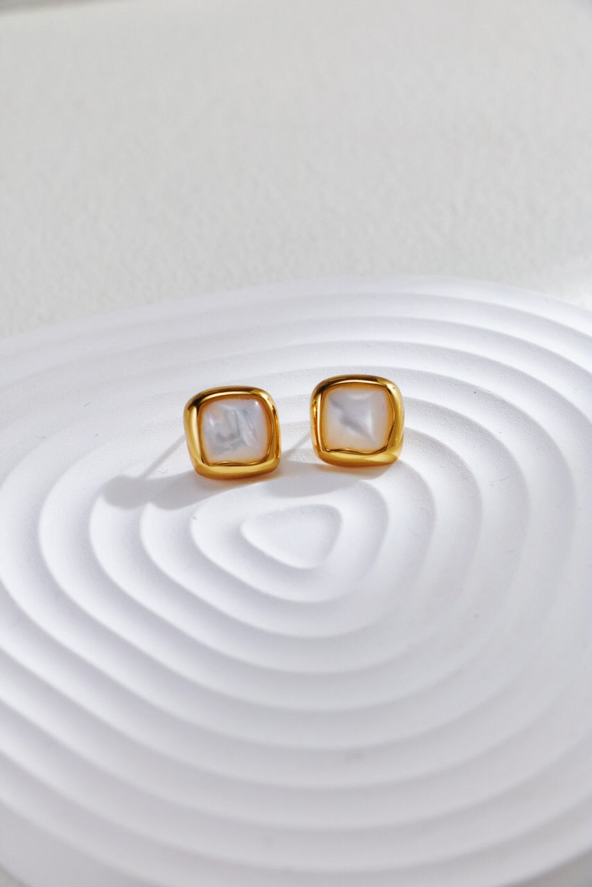 Minimalist Mother-Of-Pearl Stud Earrings