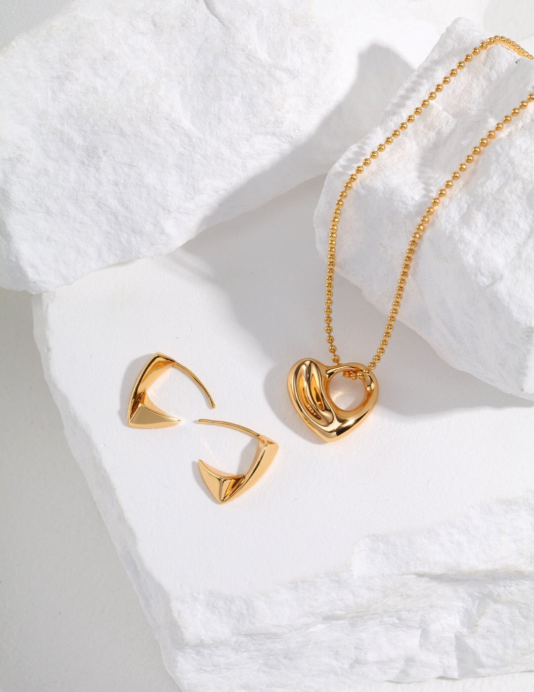 Irregular Hollow Heart Necklace