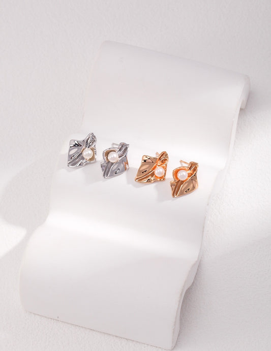 Wave Geometric Pearl Stud Earrings