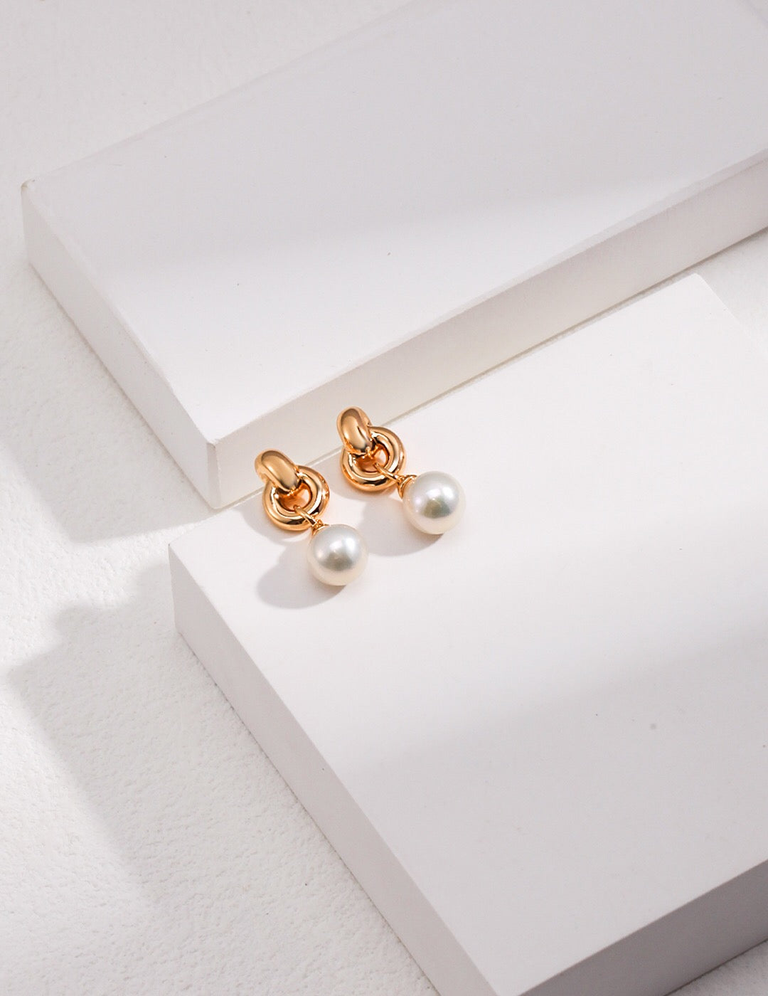 Interlocking Natural Pearl Earrings