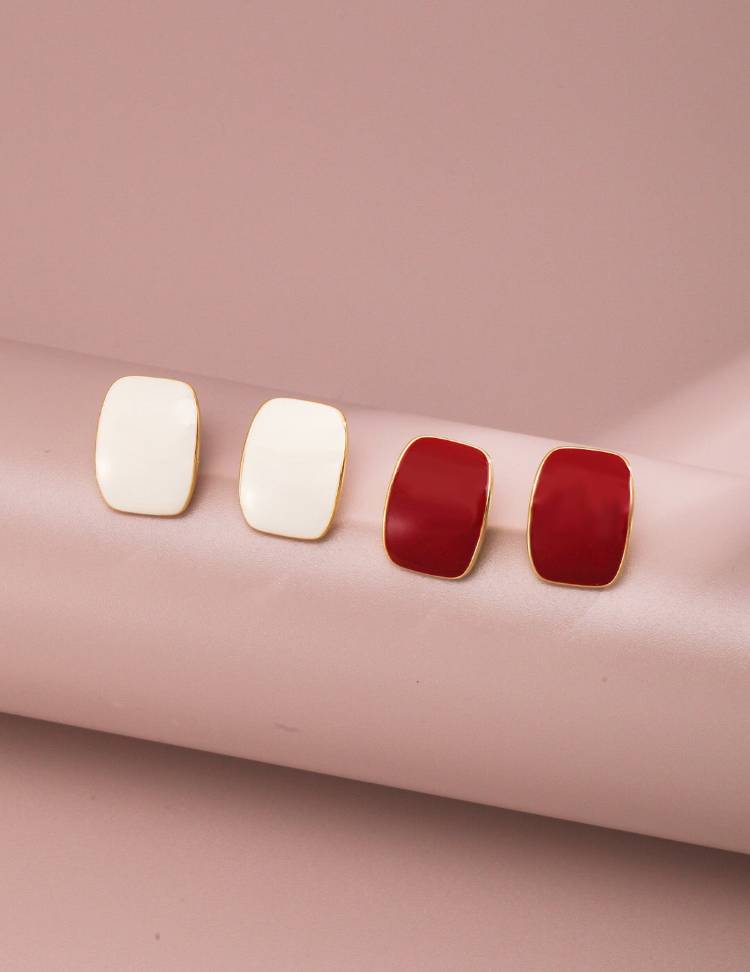 White / Red Enamel Dripping Glaze Stud Earrings