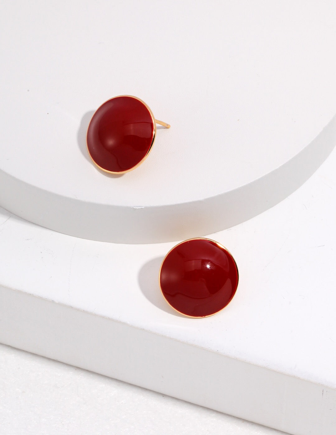 Red Round Diop Glaze Stud Earrings