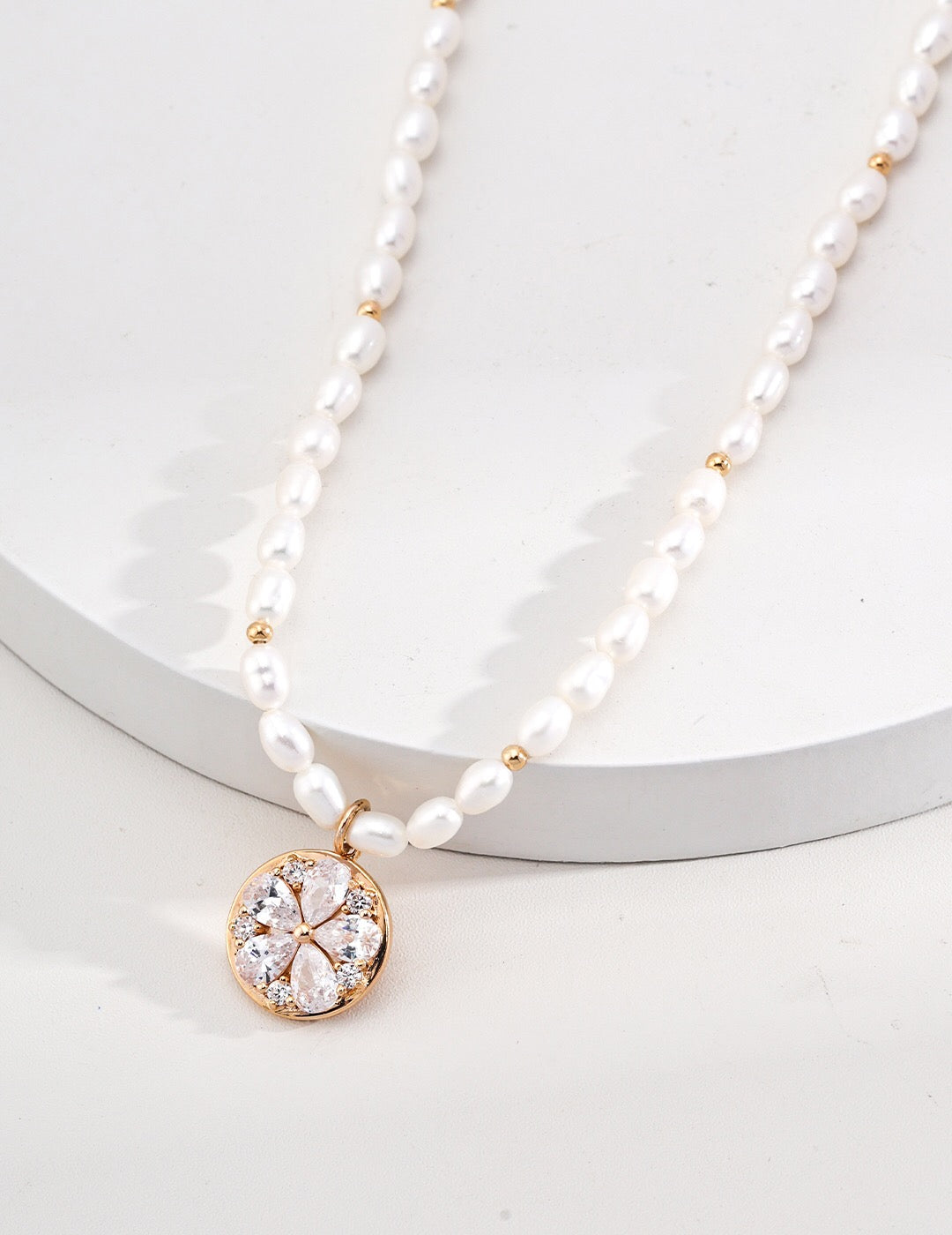 Zircon Flower Style Pearl Necklace