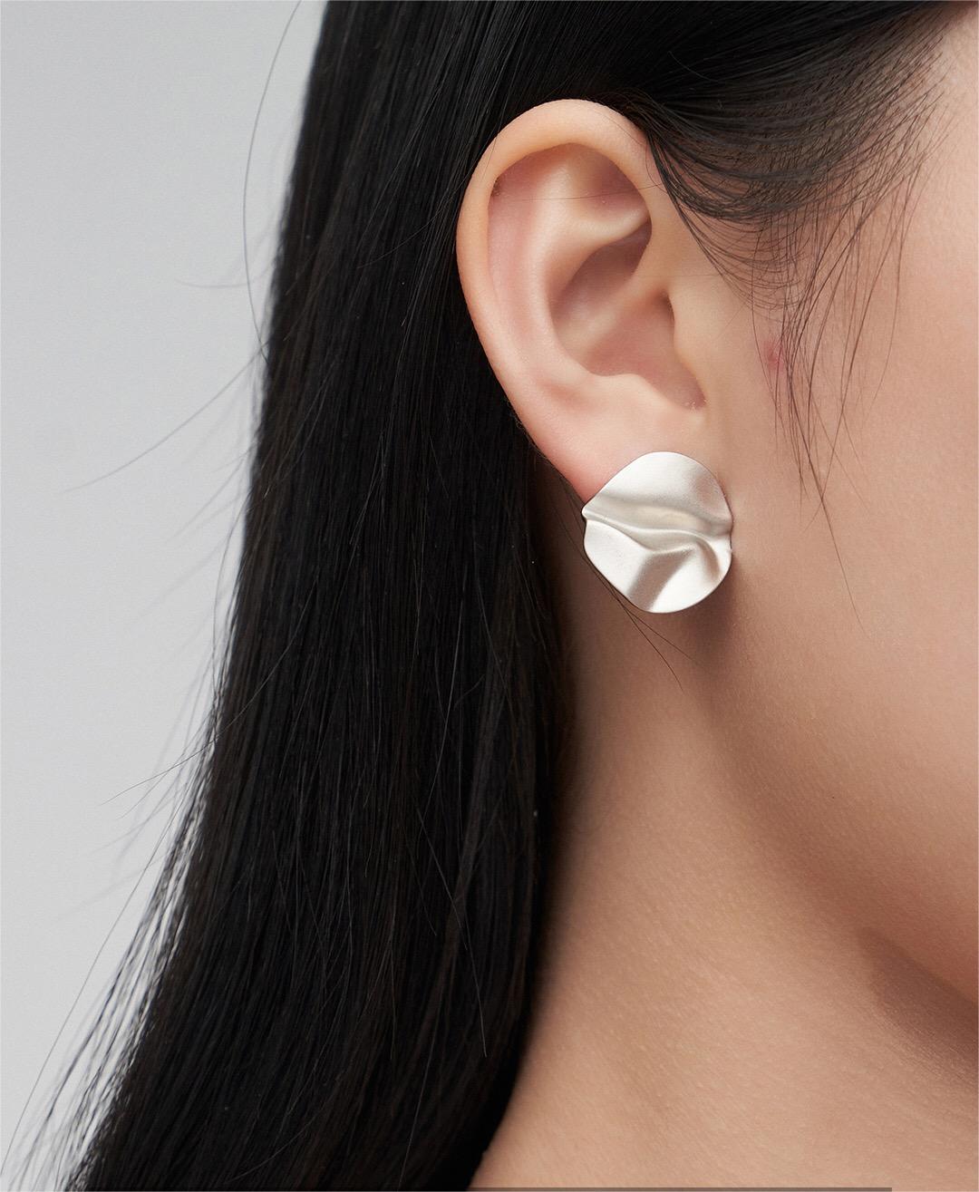 Round Pleated Earrings