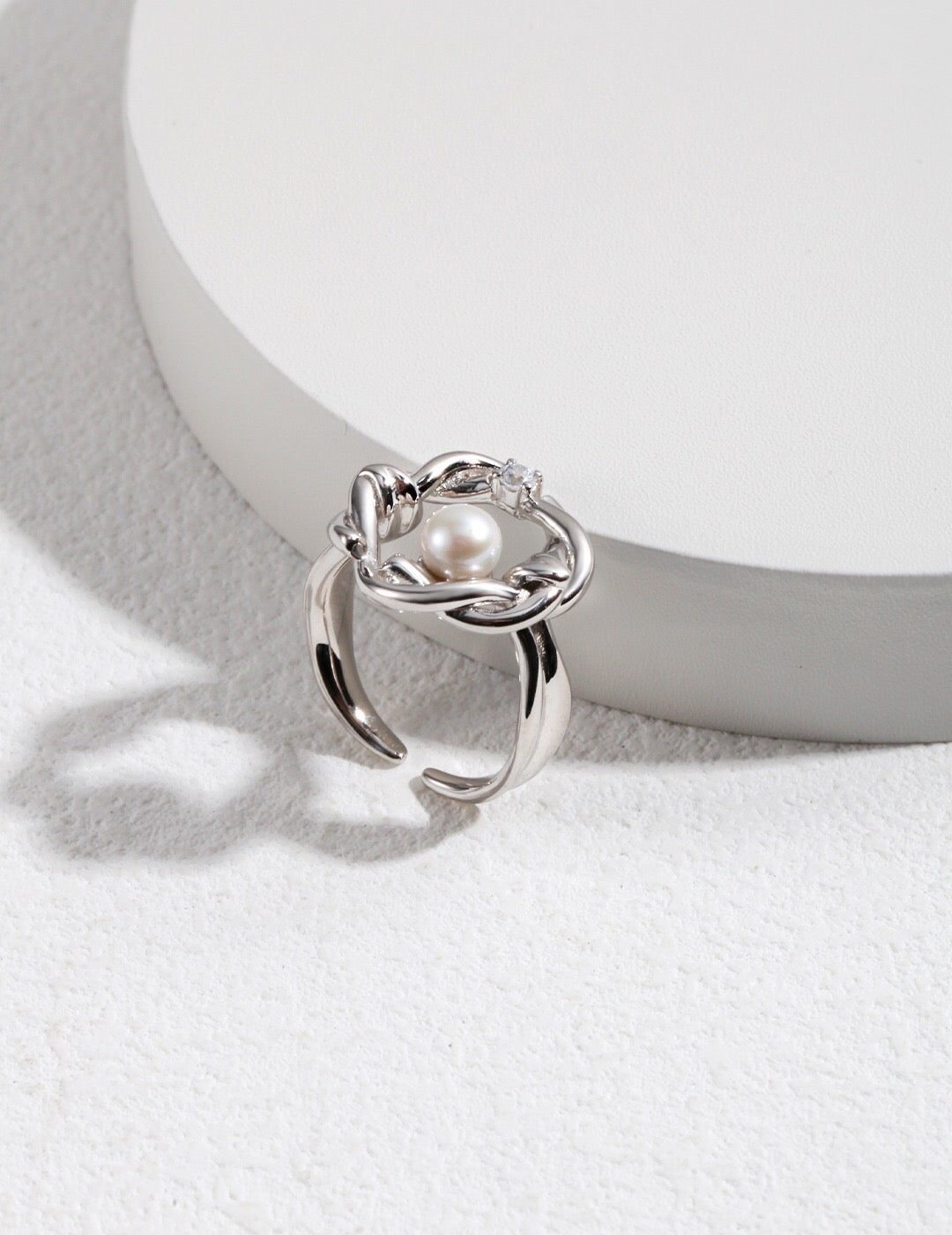 Twist Floral Pearl Open Ring