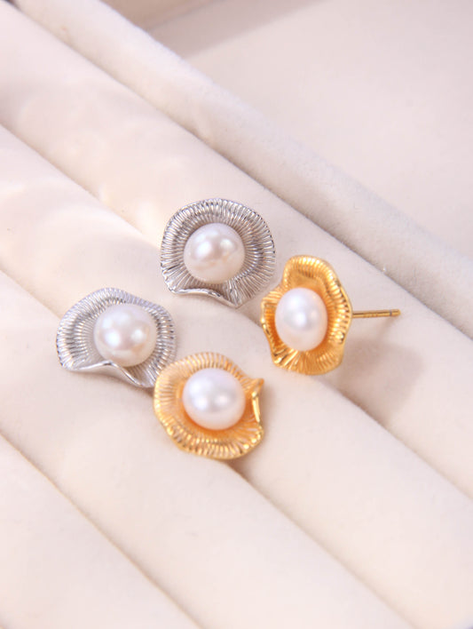 Flower-shaped Pearl Stud Earrings