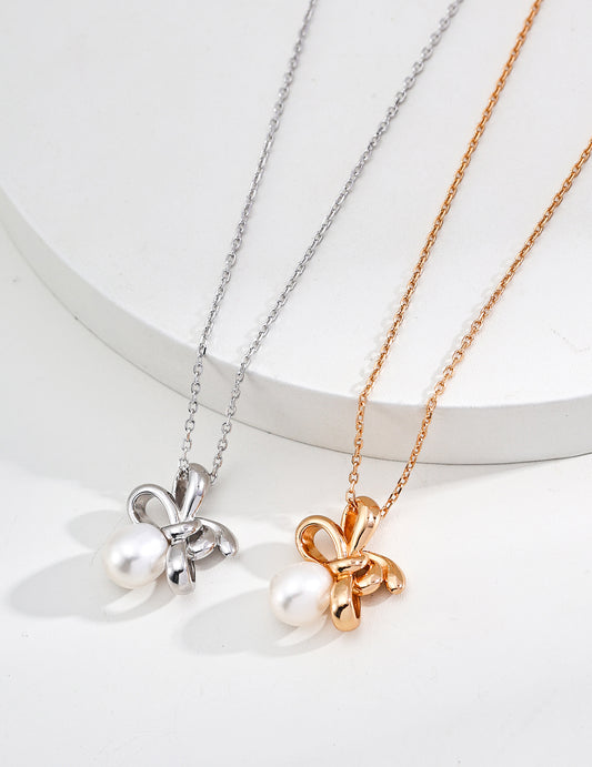 Natural Pearl Designer Pendant Necklace