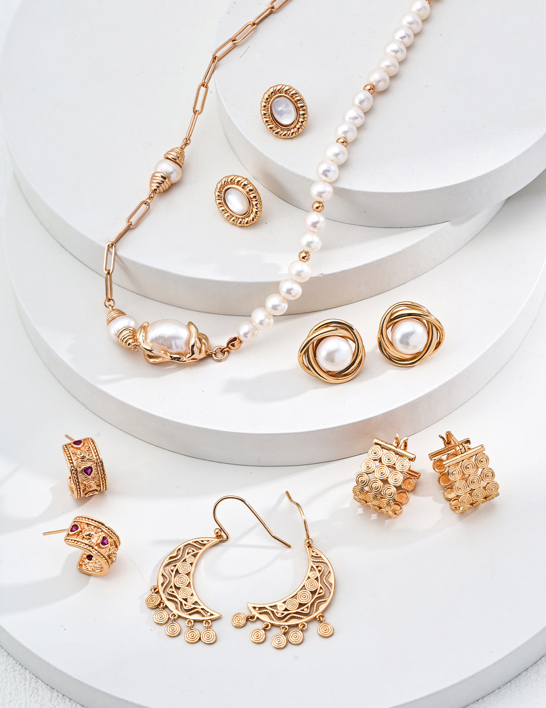 Irregular Design Pearl Necklace