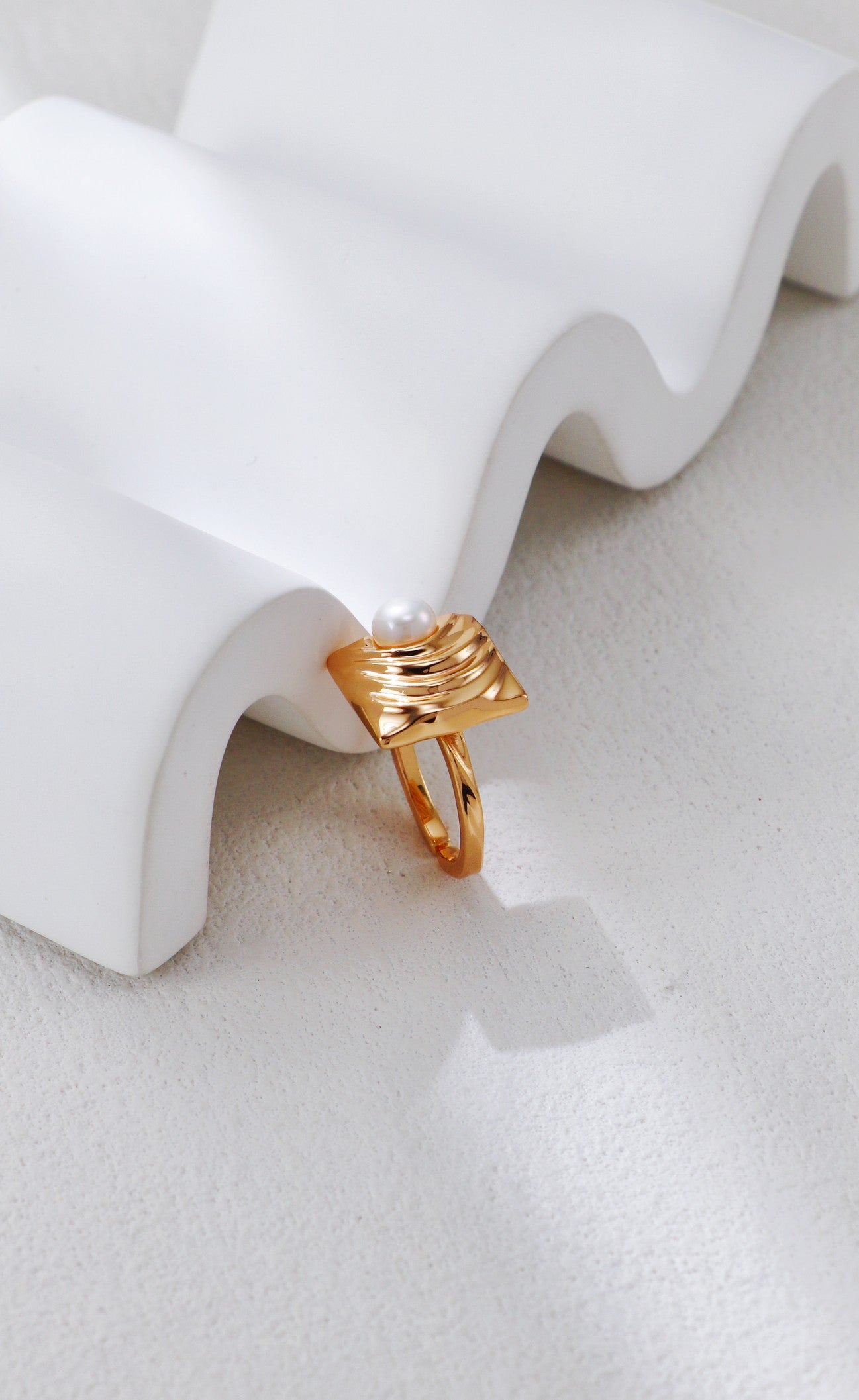 Modern Ripple Pearl Statement Ring