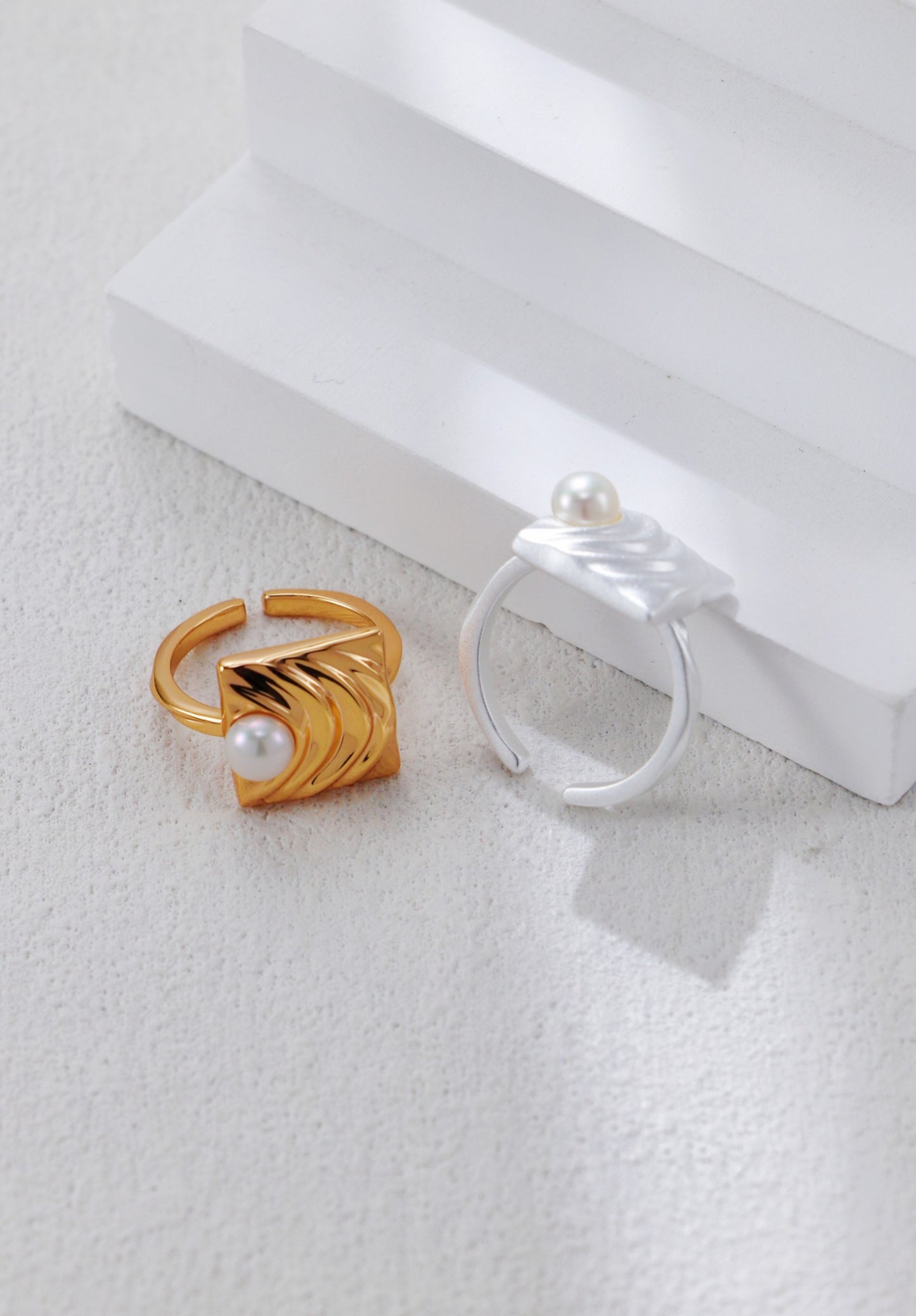 Modern Ripple Pearl Statement Ring