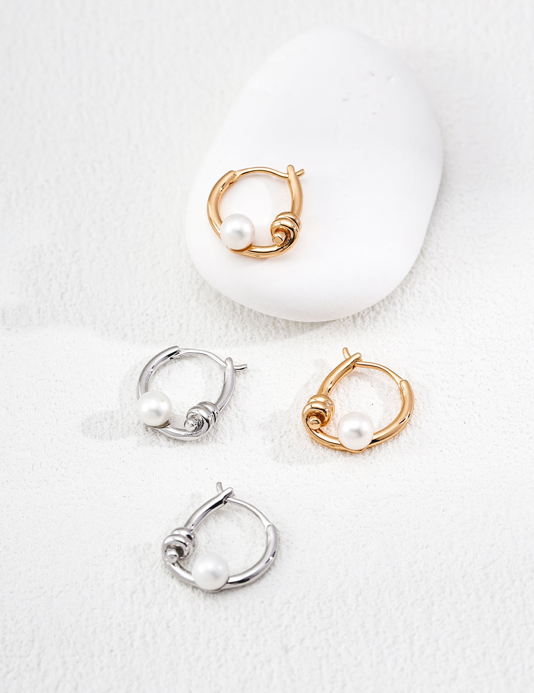 Minimal Twist Pearl Earrings