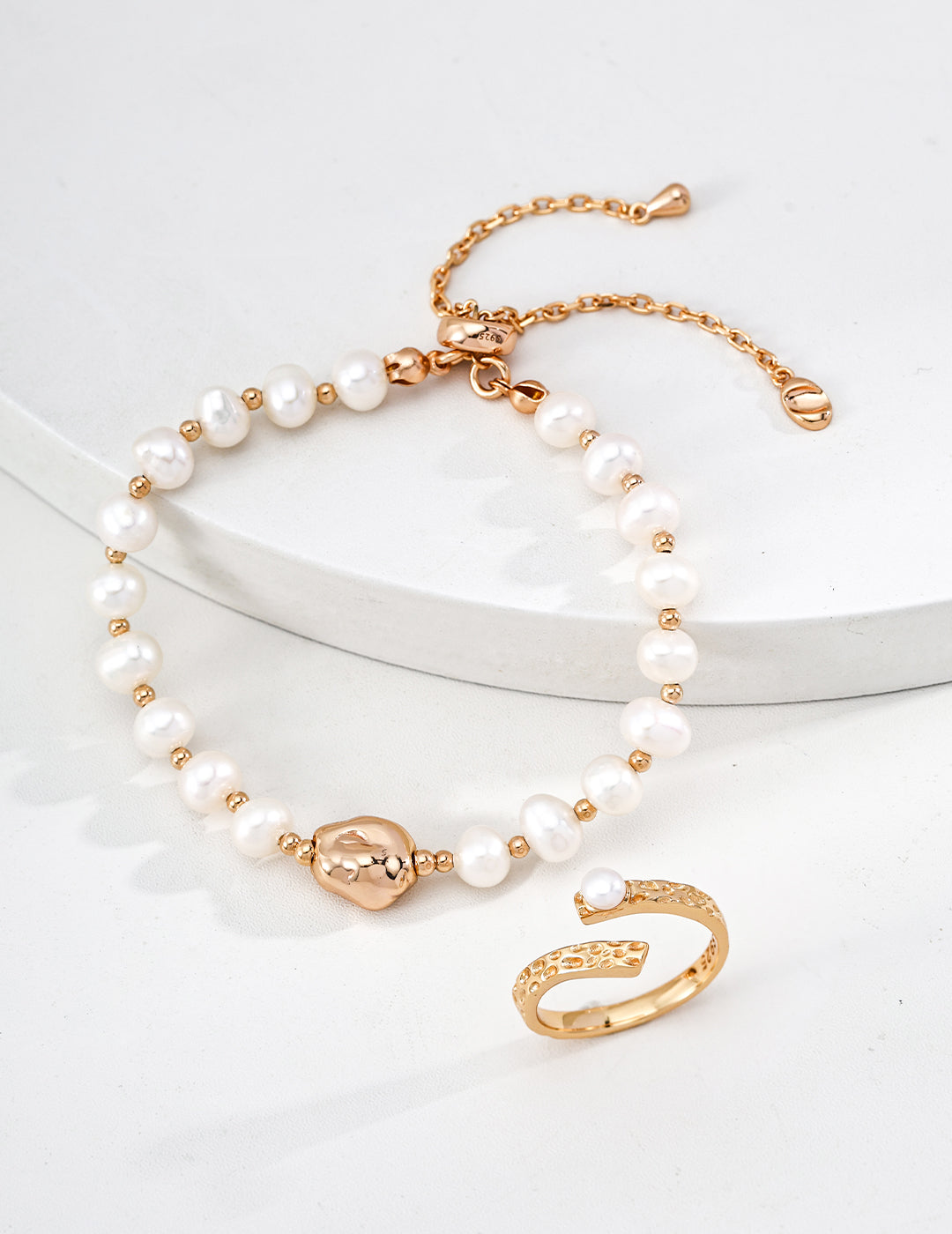 Twist Open Pearl Texture Ring