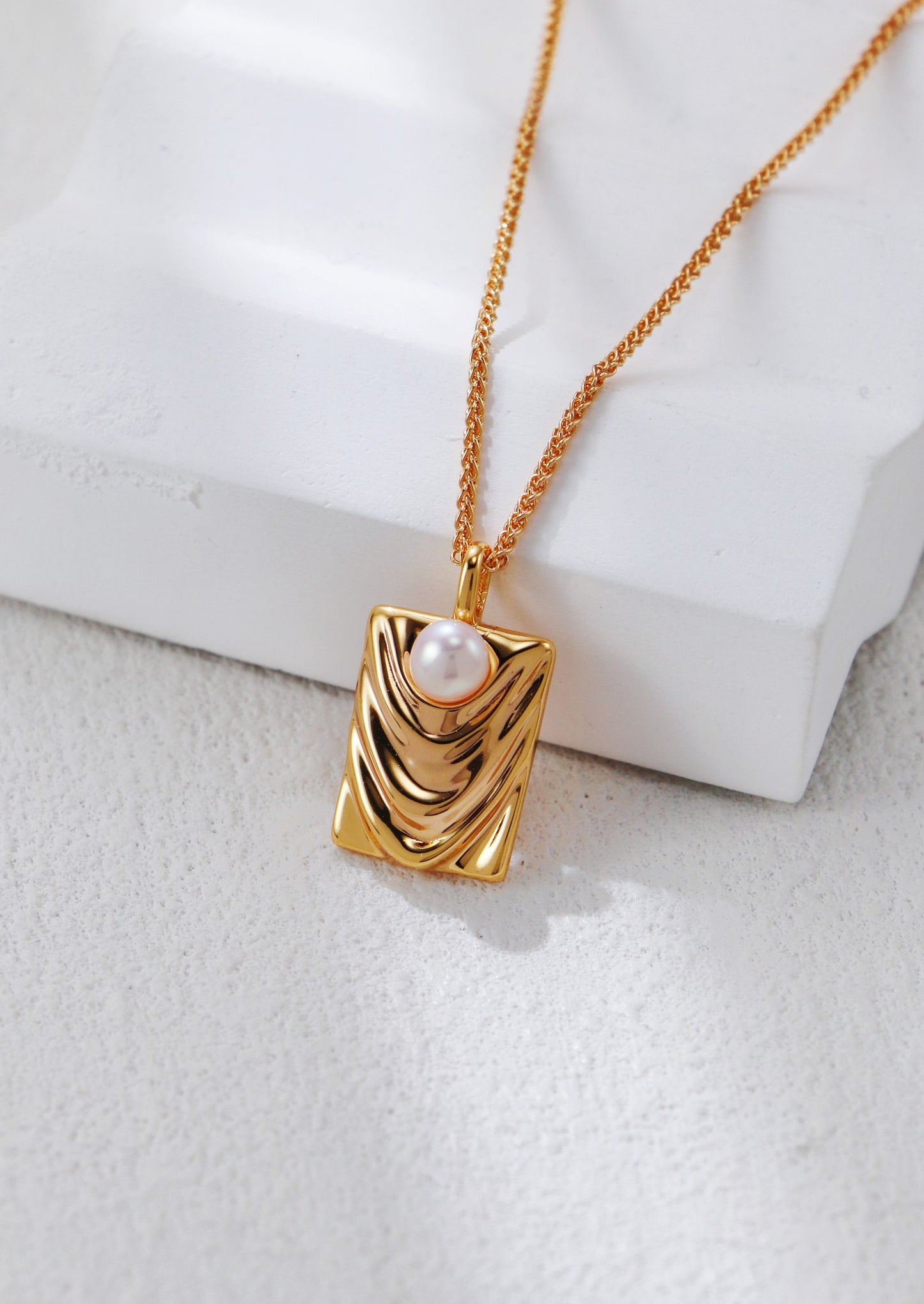 Modern Ripple Pearl Statement Necklace