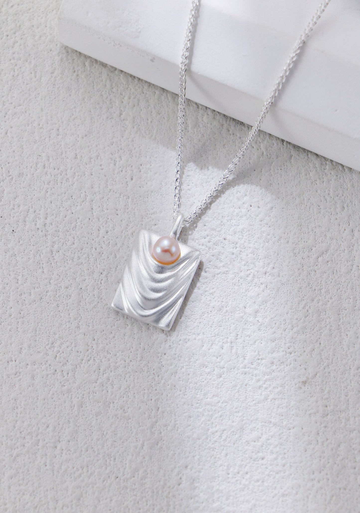 Modern Ripple Pearl Statement Necklace