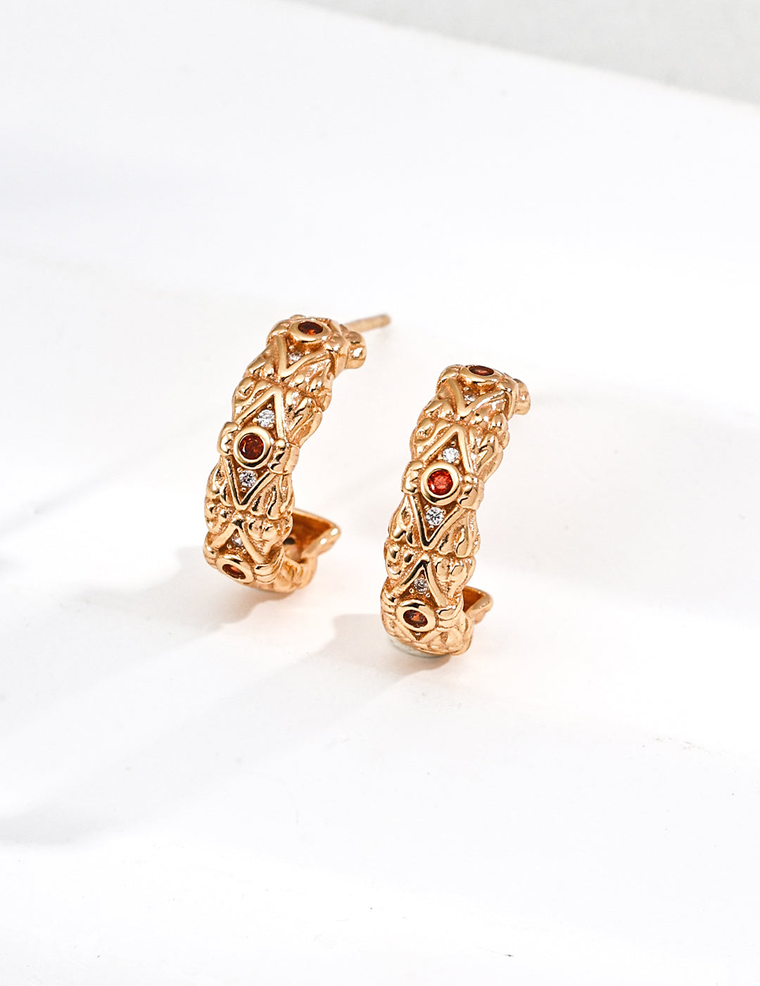 Vintage Rock-Texture Red Zircon Hoop Earrings