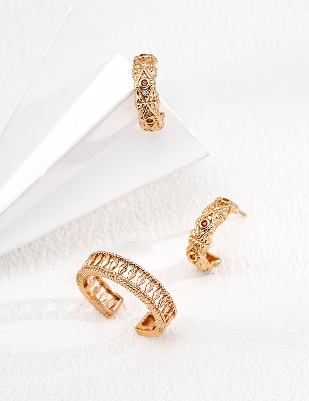 Vintage Rock-Texture Red Zircon Hoop Earrings