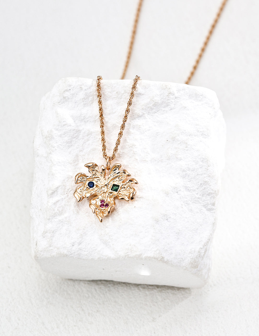 Vintage Leaf Zircon Pendant Necklace