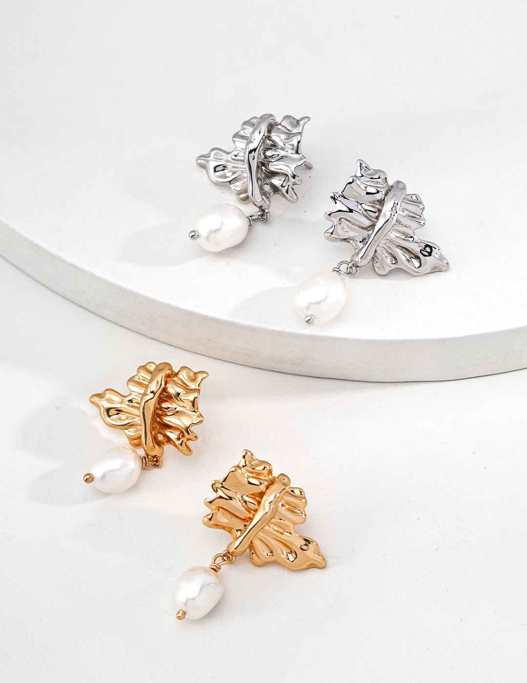 Wavy Leaf Design Pearl Earrings