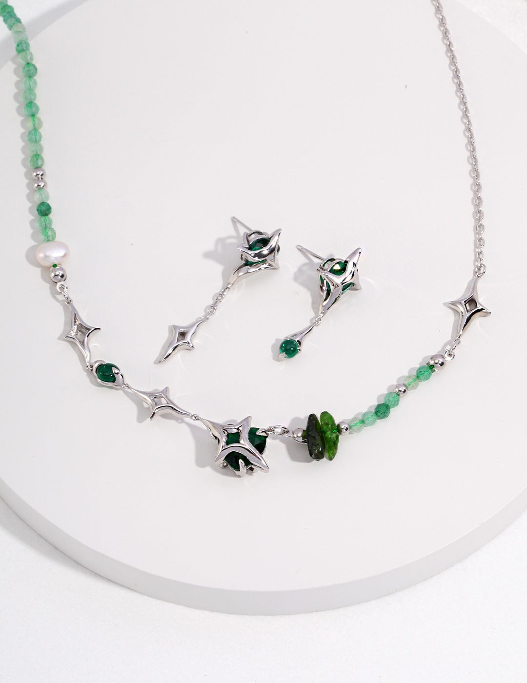 Four-Point Star Pearl Strawberry Quartz Necklace