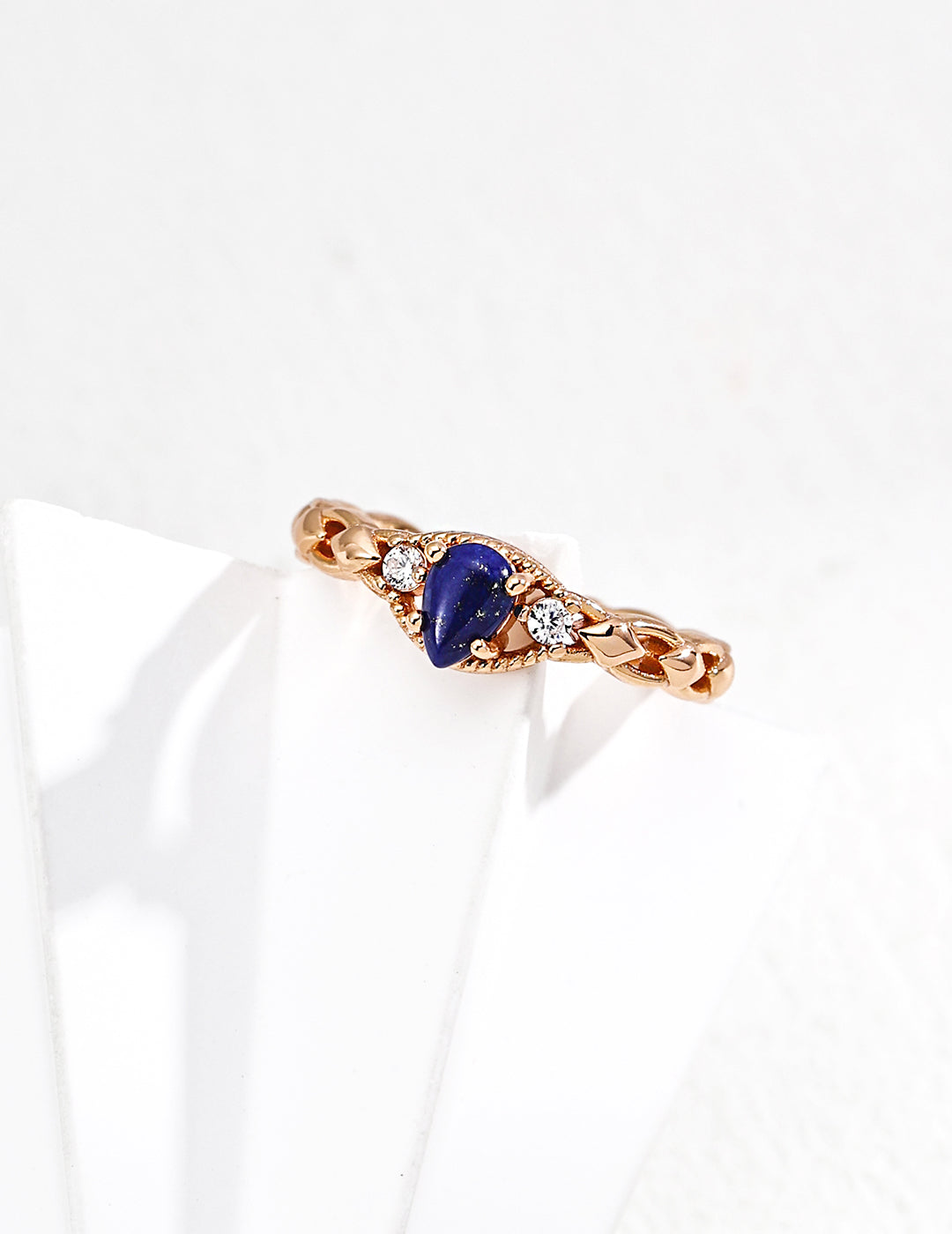 Vintage Zircon Lapis Lazuli / Mother-of-Pearl Ring