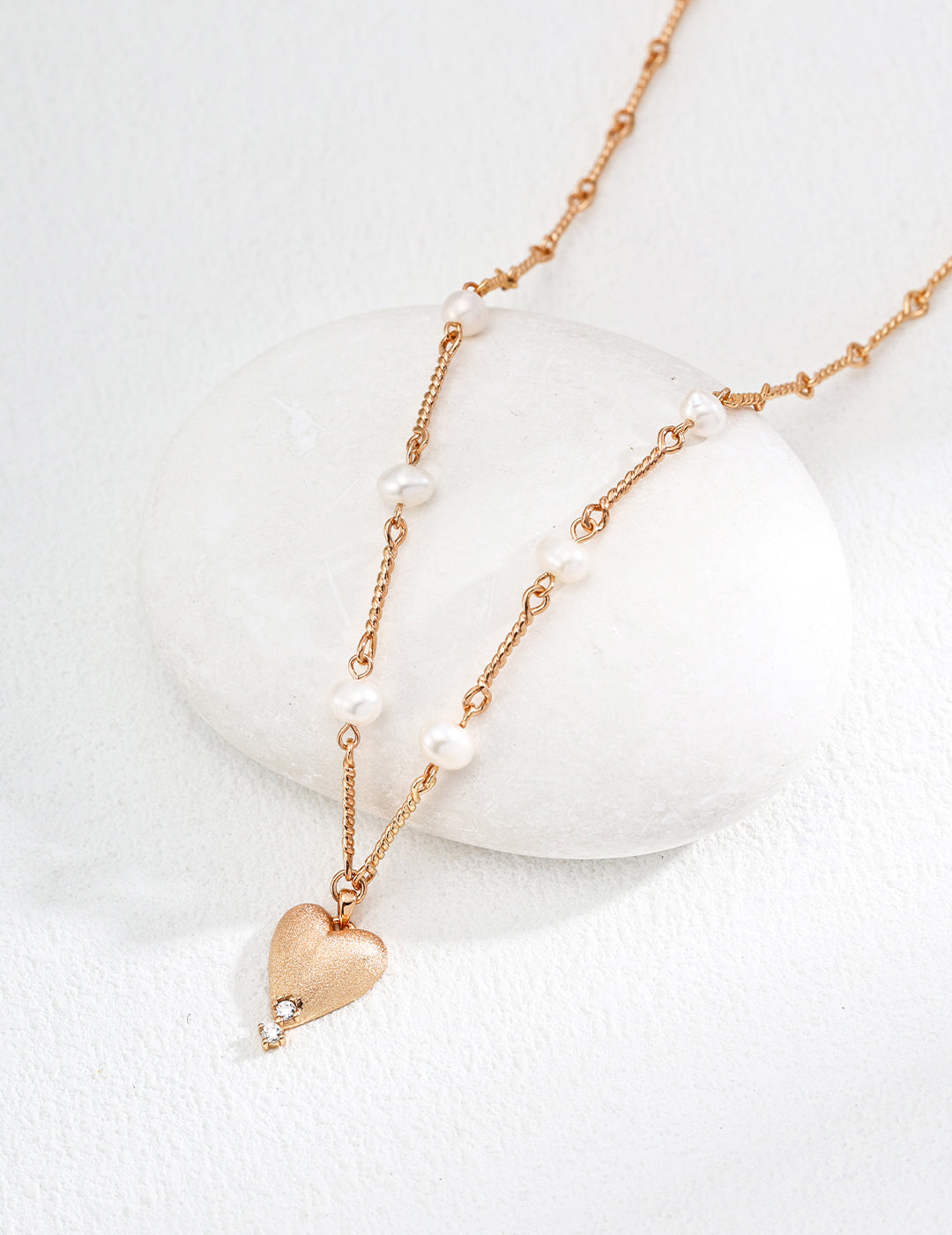 Matte Heart Zircon Pendant Necklace