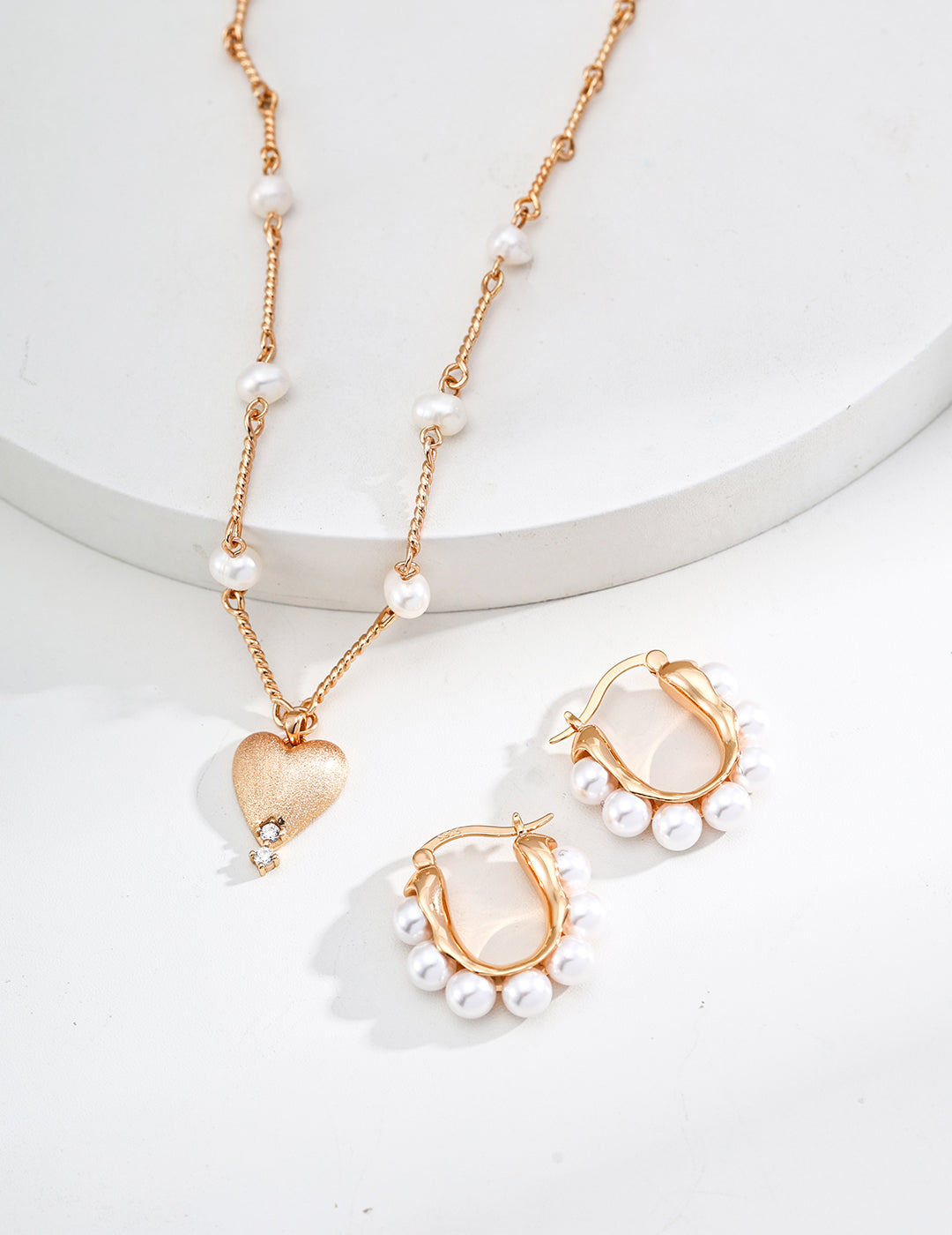 Matte Heart Zircon Pendant Necklace