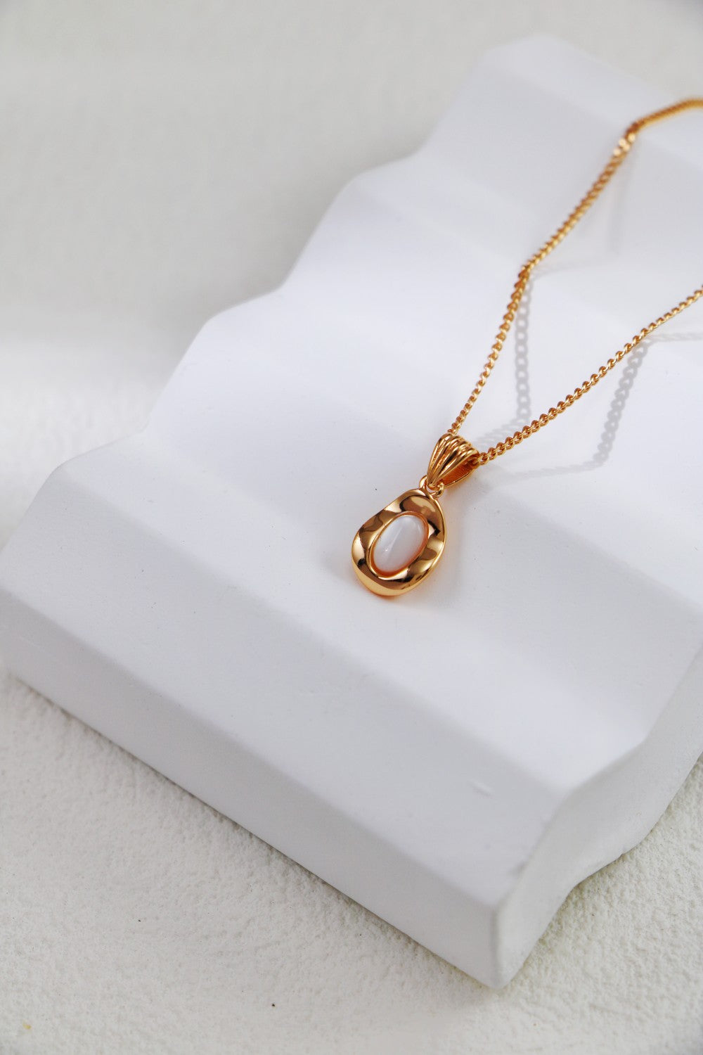 Artistic White Mother-of-Pearl Necklace