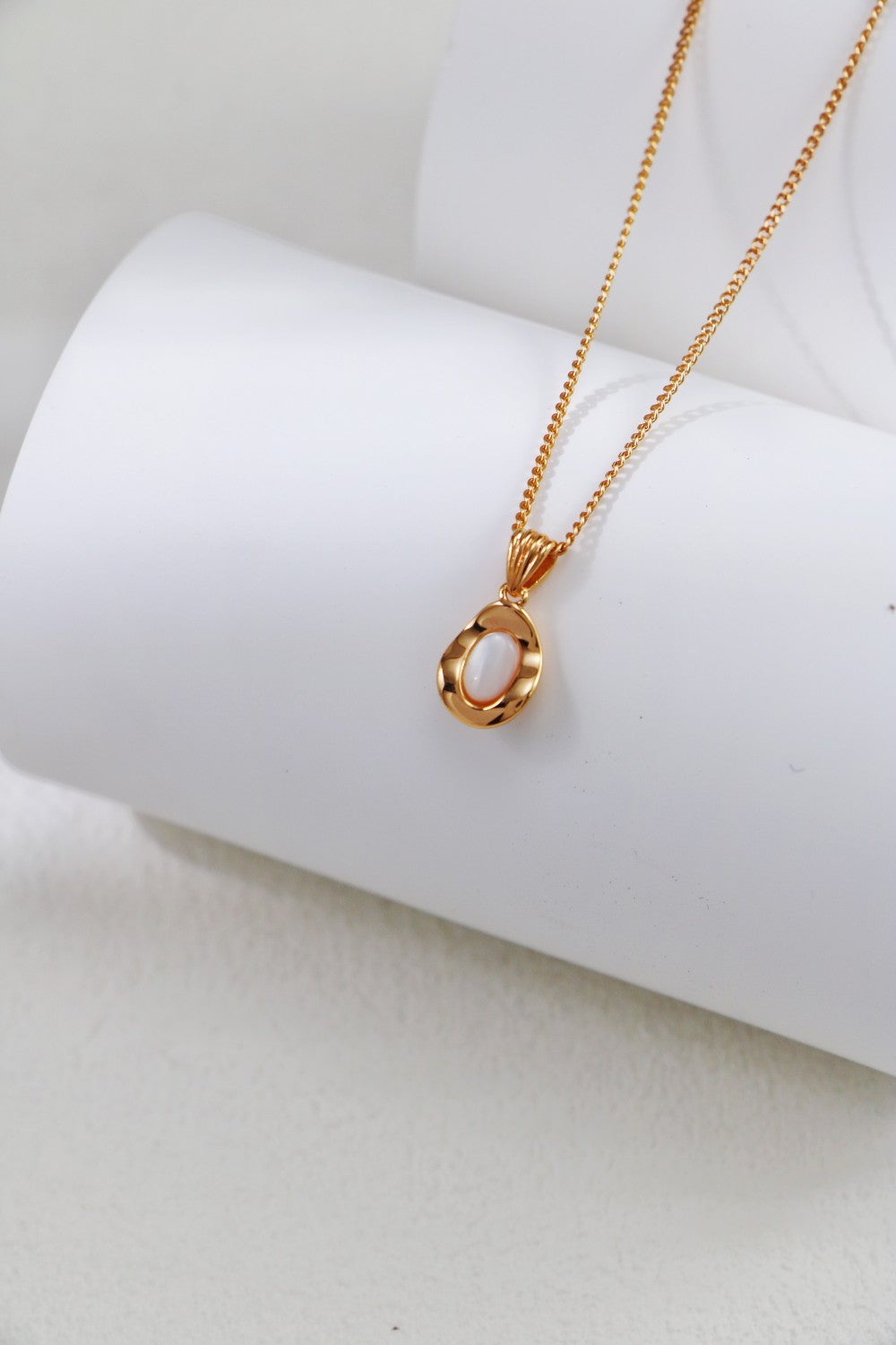 Artistic White Mother-of-Pearl Necklace