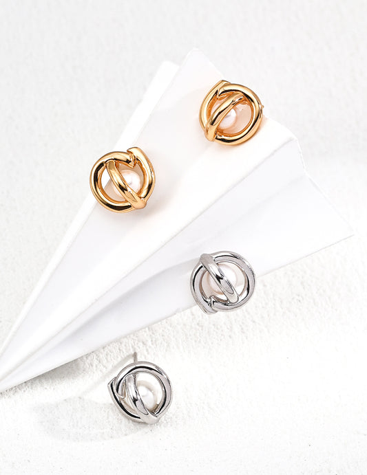 Minimalist Natural Pearl Stud Earrings