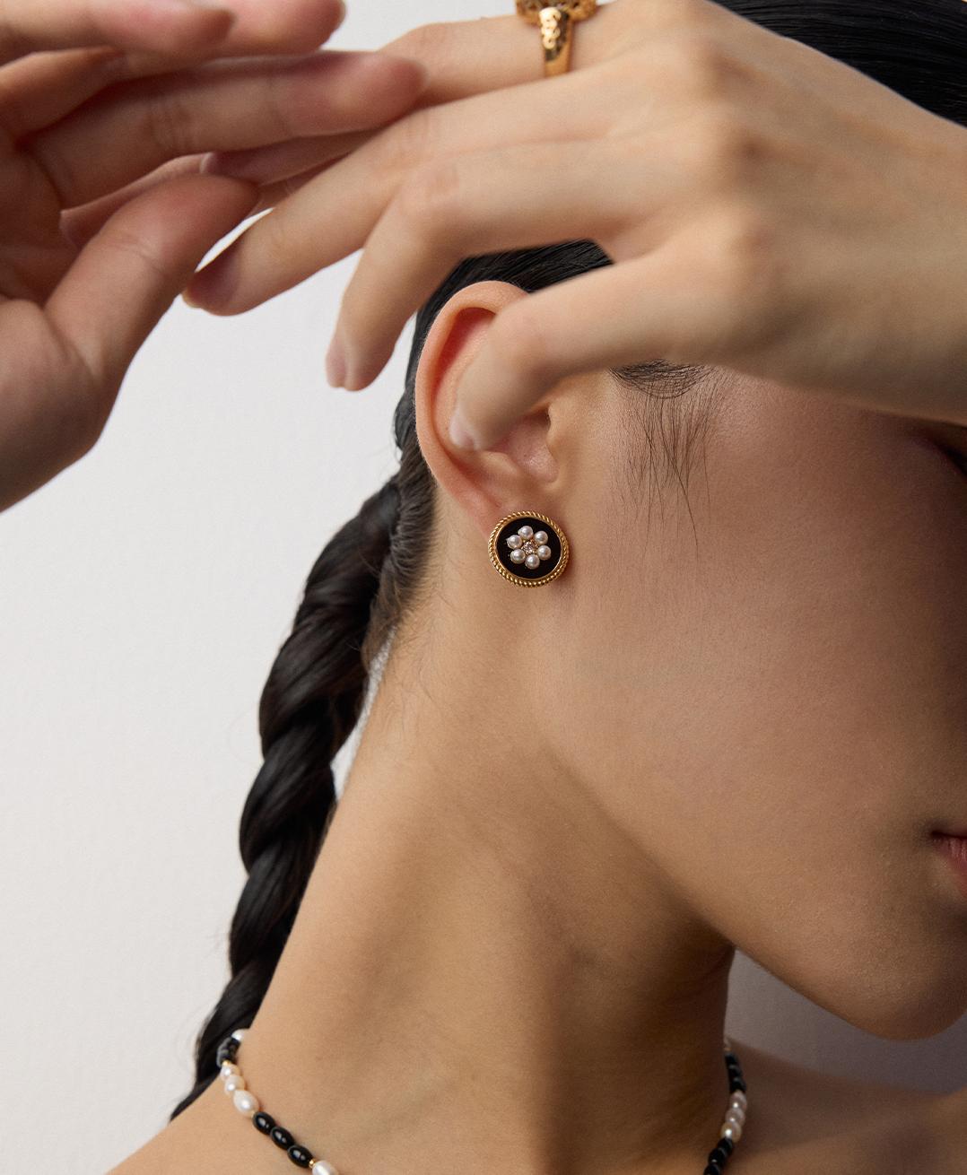 Vintage Floral Imitation Pearl Stud Earrings