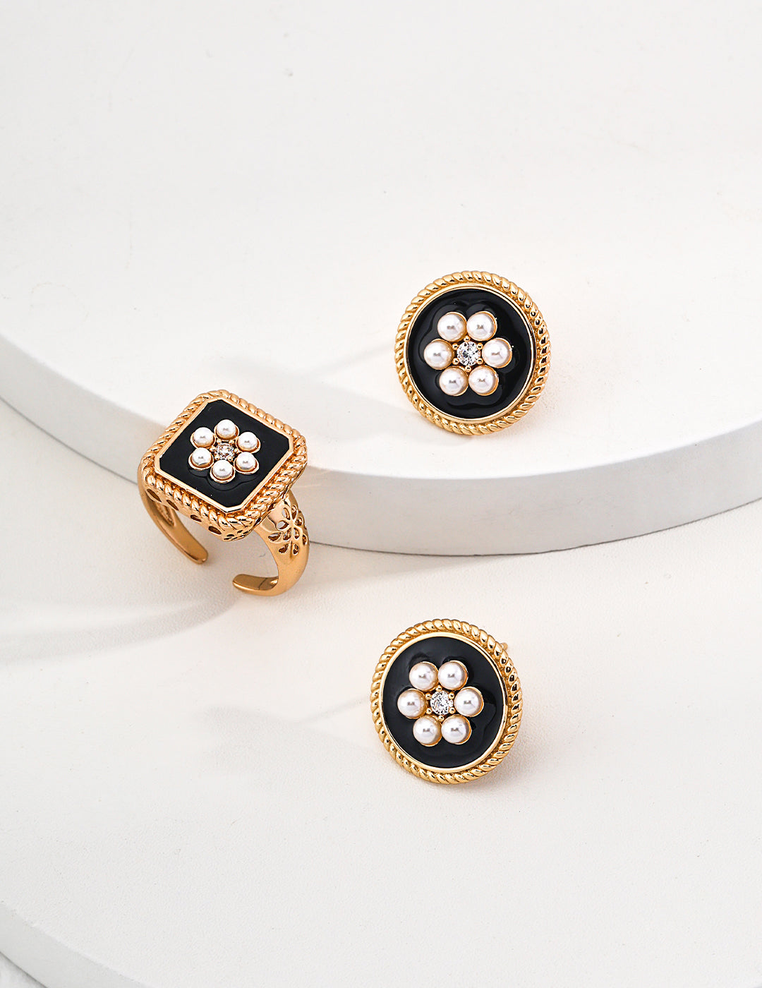 Vintage Floral Imitation Pearl Stud Earrings