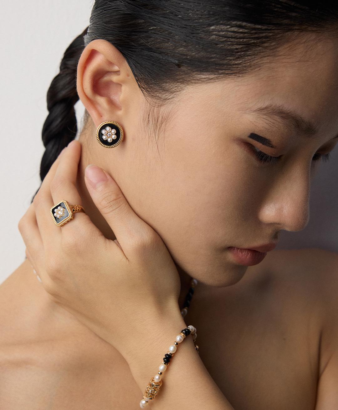 Vintage Floral Imitation Pearl Stud Earrings