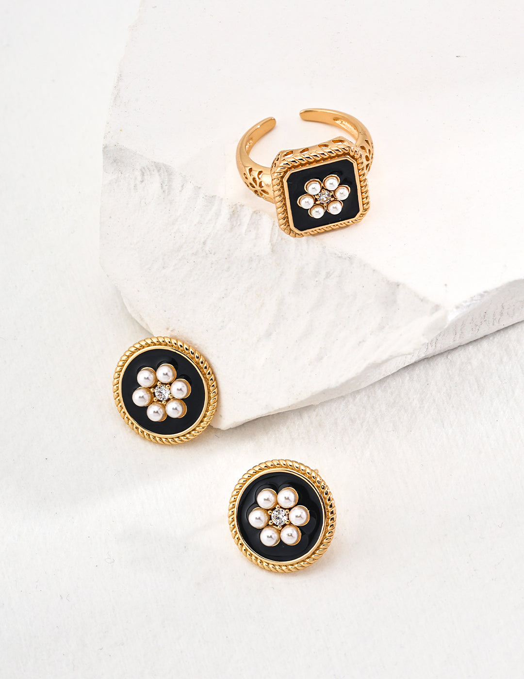Vintage Floral Imitation Pearl Stud Earrings