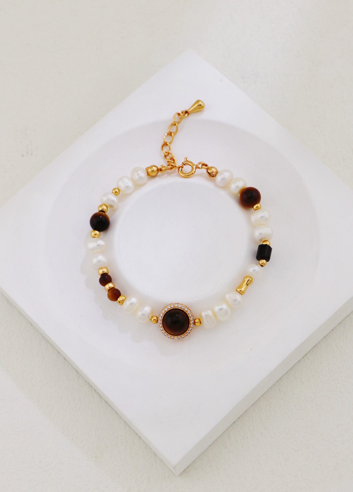 Vintage Gold Tiger Eye & Pearl Charm Bracelet