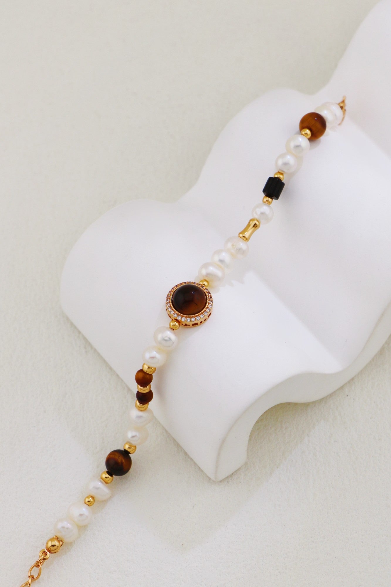 Vintage Gold Tiger Eye & Pearl Charm Bracelet