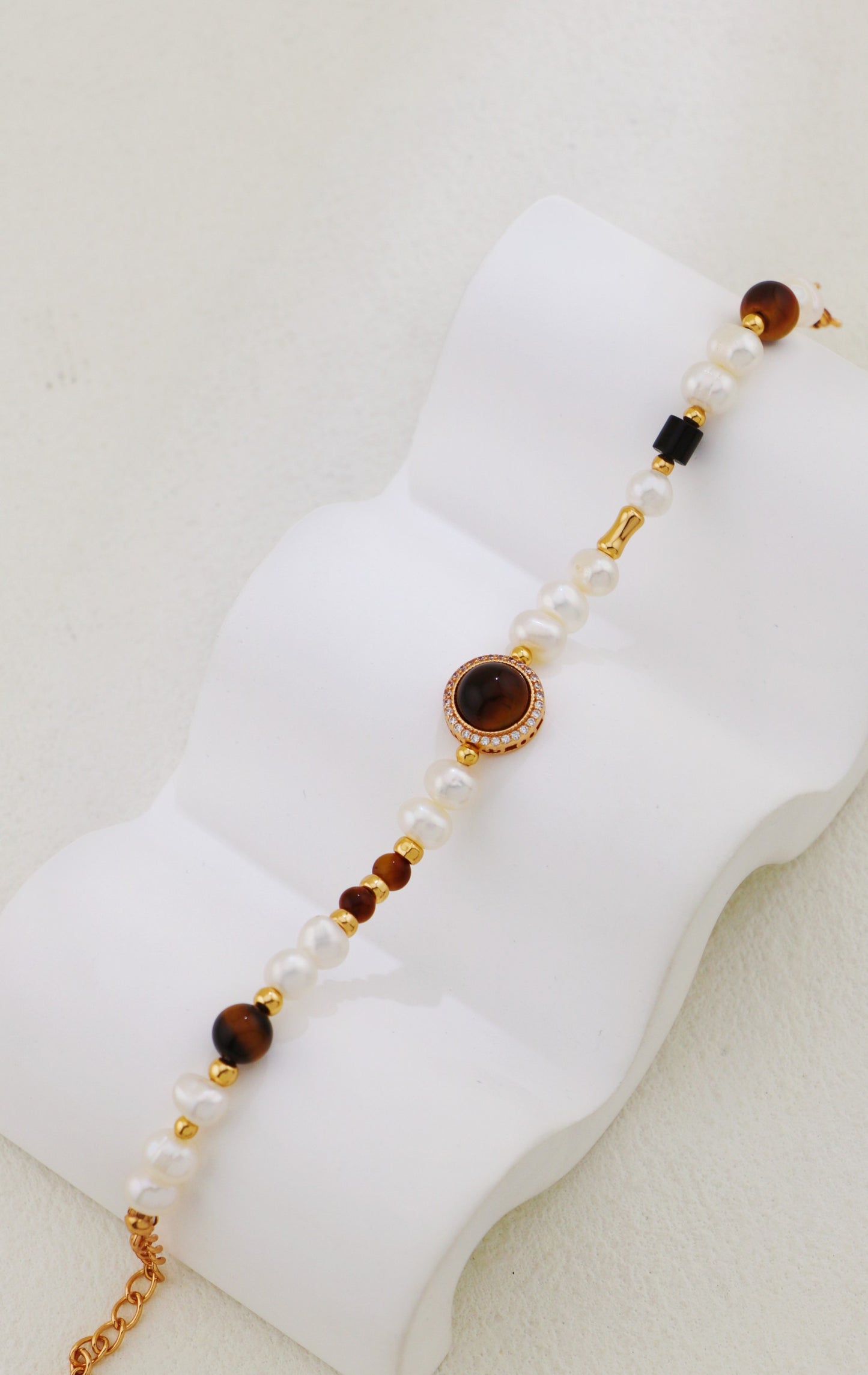 Vintage Gold Tiger Eye & Pearl Charm Bracelet